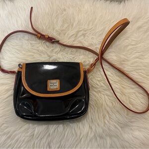 Y2K Dooney & Bourke Black Patent Leather Crossbody Bag with Tan Trim and strap